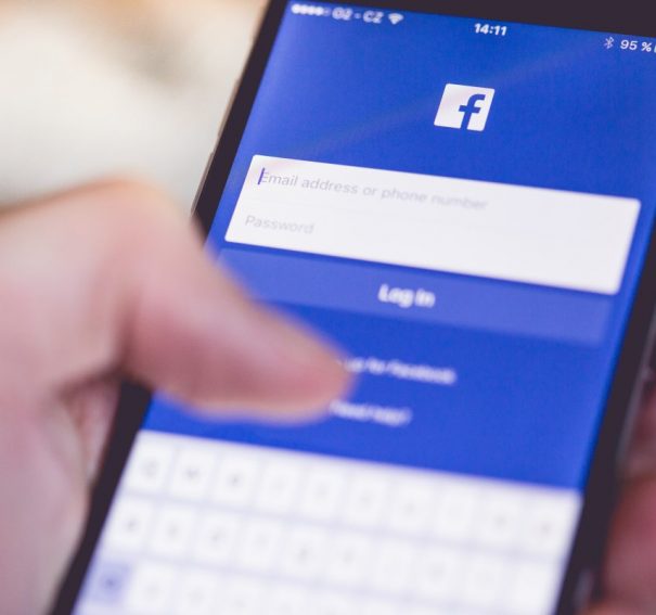 Facebook App Login Splash Screen